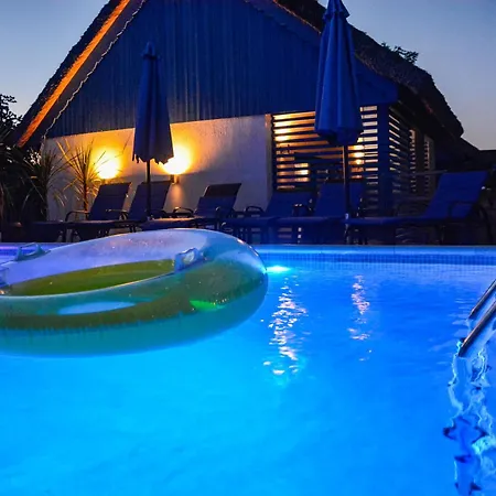 Πανσιόν Deja Blue - Adult Only 4*